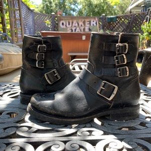 Frye - Veronica Belted Short (black, 5.5)